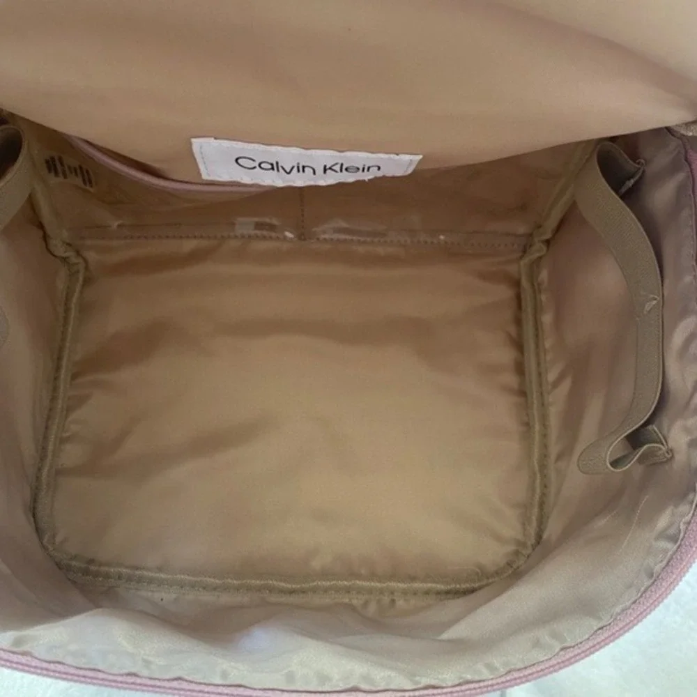 Calvin Klein Monogram Zip Toiletry Cosmetic Travel‎ Case Brown/Beige